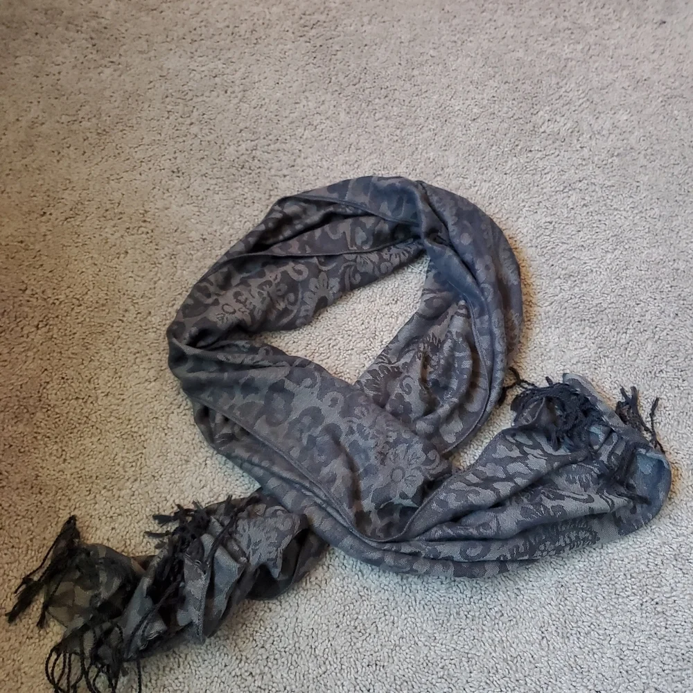 West Loop Paisley And Leopard Patterned Gray Scarf with Fringe